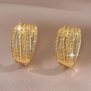 Kolczyki okragle ze stali z cyrkoniami zlote eleganckie 2