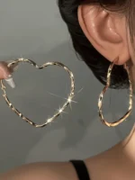 Kolczyki ze stali szlachetnej złote serce duże hoop casual (1)