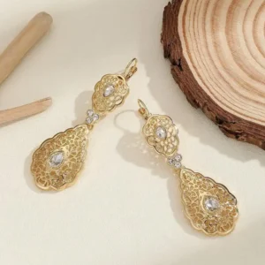 Kolczyki-Retro-z-kroplami-wody-ze-sztucznym-krysztalem-5