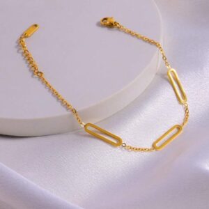 Bransoletka z owalnymi elementami w kolorze złotym